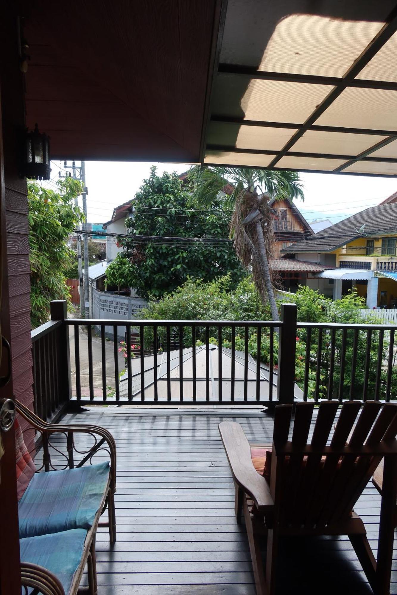 Banjai Garden Guesthouse Чиангмай Екстериор снимка
